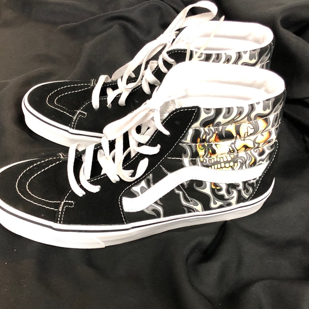 Vans Sk8-Ho Flame Skull Black True White sneakers Sz 10